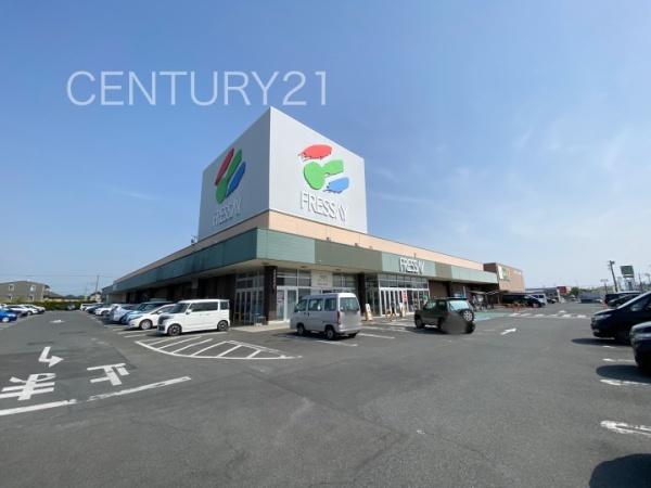 クレイドルガーデン前橋市稲荷新田町第３　１号棟(フレッセイ大利根店)