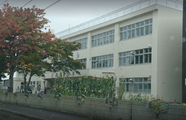 札幌市北区篠路七条7丁目の土地(札幌市立篠路小学校)