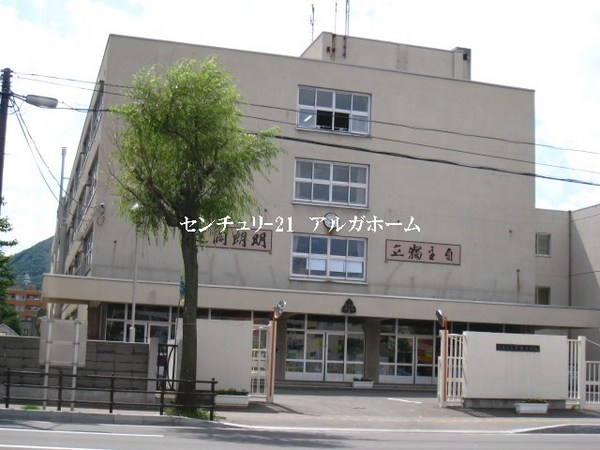 宮の森グランドハイツ(札幌市立向陵中学校)