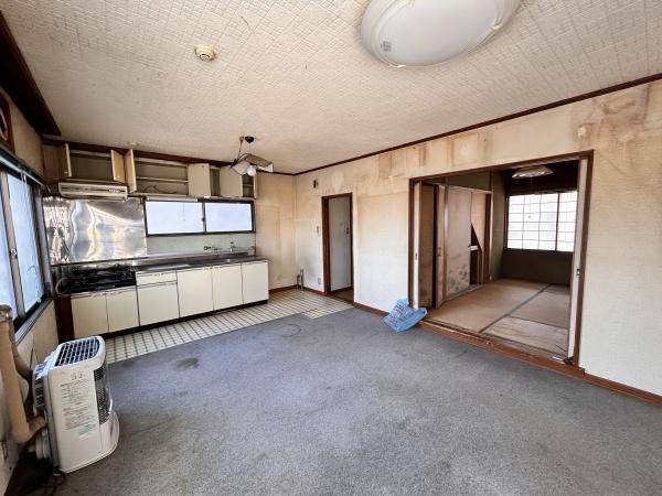 新富2丁目5番14　店舗併用住宅