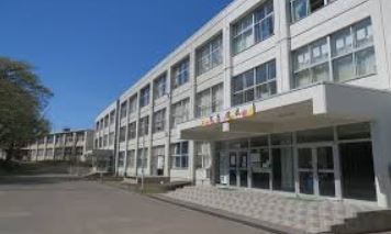 北広島市大曲柏葉5丁目の土地(北広島市立大曲中学校)