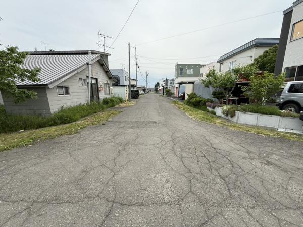 東雁来町　土地