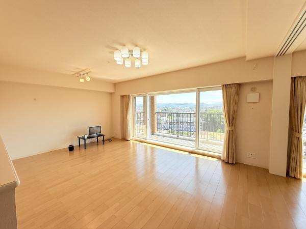 平岡フォレストタウンファミールハイツ8番館
