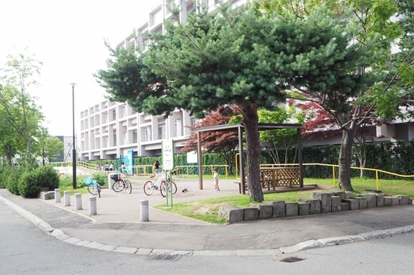札幌市西区西野五条7丁目の土地(西野中央藤花公園)