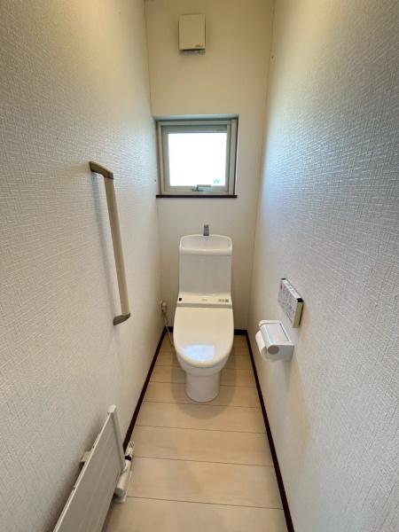 札幌市北区篠路町上篠路の中古一戸建て(トイレ)