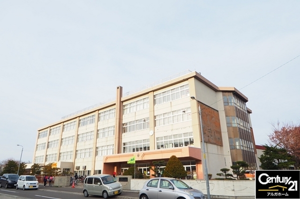 札幌市西区八軒九条西11丁目の土地(札幌市立八軒北小学校)