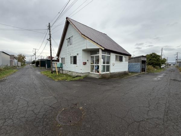 東雁来町　土地