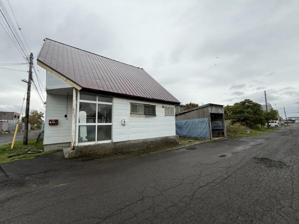 東雁来町　土地