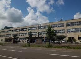 札幌市手稲区曙四条３丁目の土地(札幌市立手稲鉄北小学校)