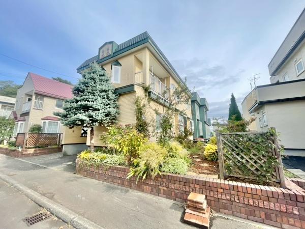 札幌市手稲区星置三条5丁目の中古一戸建て(前面道路含む現地写真)