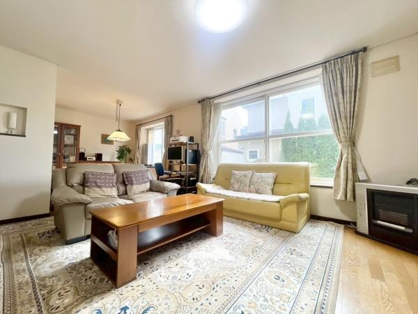 札幌市手稲区星置三条5丁目の中古一戸建て(リビング)