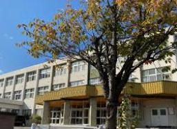 小樽市最上2丁目の中古一戸建て(小樽市立松ヶ枝中学校)