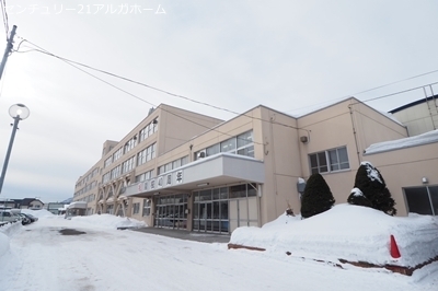 札幌市手稲区曙四条３丁目の土地(札幌市立稲陵中学校)