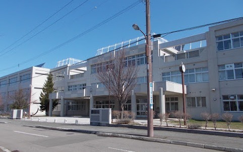 札幌市手稲区前田十条１９丁目の土地(札幌市立前田北中学校)