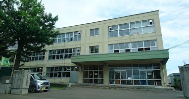 札幌市東区東雁来八条１丁目の中古一戸建て(札幌市立札苗中学校)