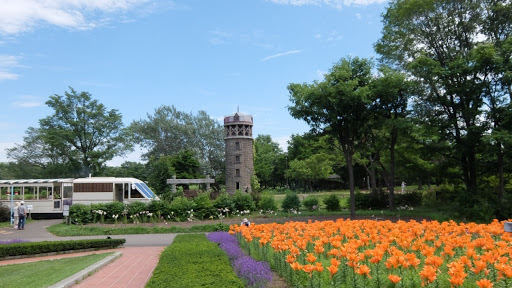 百合が原駅愛拾番館(百合が原公園)