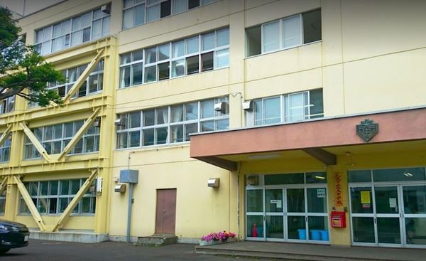 プレミスト札幌ターミナルタワー(札幌市立北辰中学校)