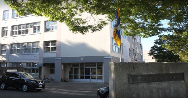 リブウェル真駒内イーストヴュー(札幌市立真駒内中学校)