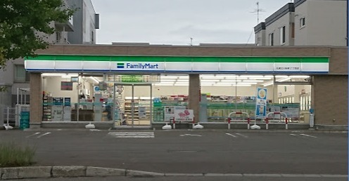 アルファグランデ北10条(ファミリーマート札幌北8条東17丁目店)