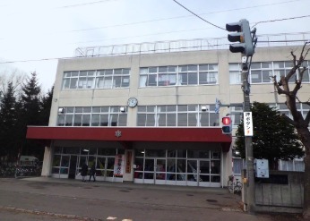ファミール豊平公園ステーションガーデン(札幌市立美園小学校)