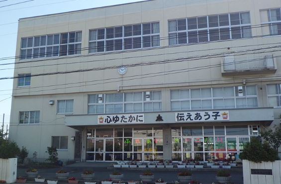 札幌市東区東苗穂九条１丁目の中古一戸建て(札幌市立札苗北小学校)