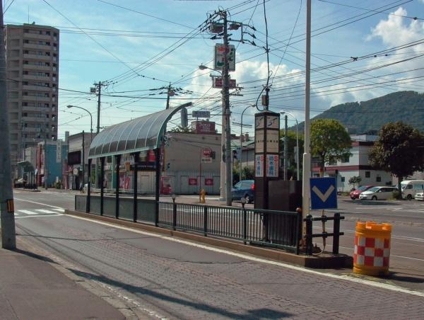 コープ野村山鼻(西線山鼻１９条駅(札幌市電山鼻線))