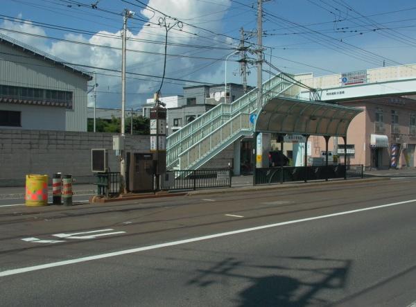 コープ野村山鼻(西線幌南小学校前駅(札幌市電山鼻線))