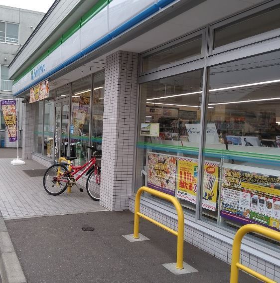 シーアイマンション宮の森(ファミリーマート札幌宮の森3条店)