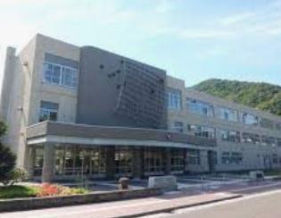 山鼻サンタウン3号館(札幌市立山鼻中学校)