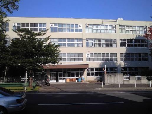 ダイアパレス月寒中央通(札幌市立月寒中学校)