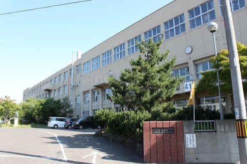 札幌市手稲区前田二条４丁目の中古一戸建て(札幌市立富丘小学校)