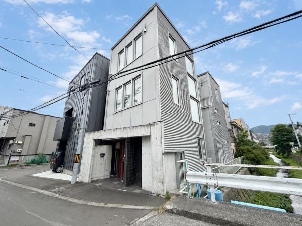 札幌市中央区宮の森三条４丁目の中古一戸建て