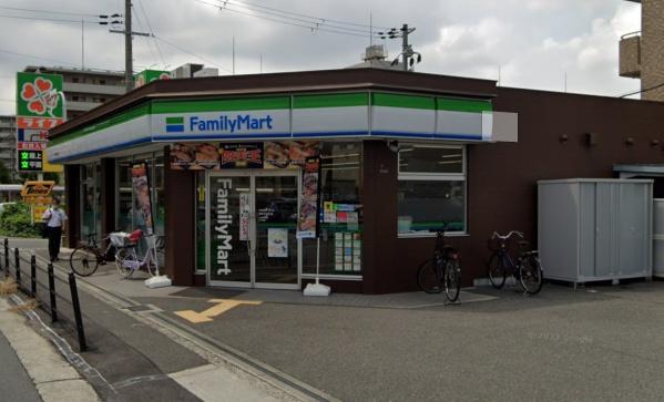 シャトーサンパークスクエア(ファミリーマート鶴見今津北店)