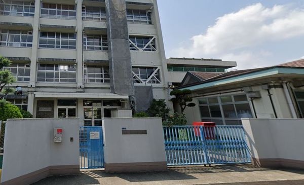 寝屋川市木屋町の中古一戸建て(寝屋川市立木屋小学校)