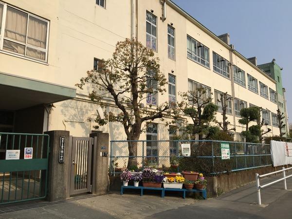 門真市常称寺町の中古一戸建て(門真市立古川橋小学校)