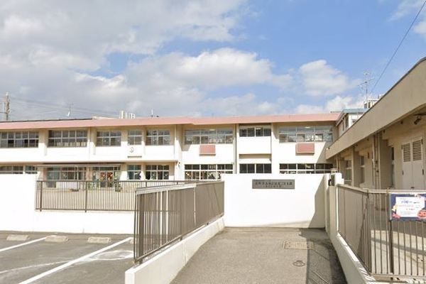 交野市星田5丁目の中古一戸建て(交野市立第2認定こども園)