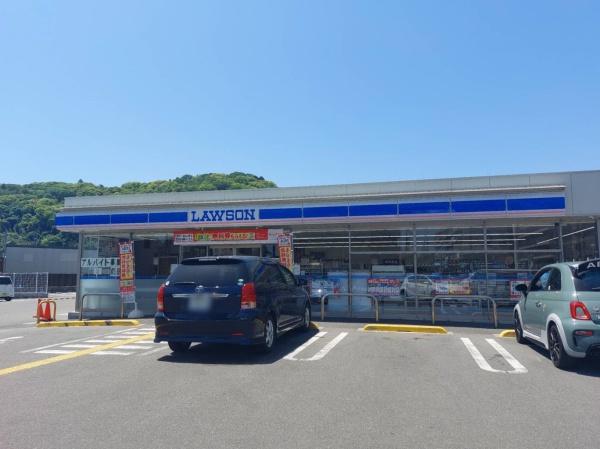 八幡市八幡科手の中古一戸建て(ローソン八幡吉野店)