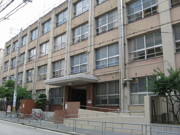 イトーピア本町通り(大阪市立花乃井中学校)