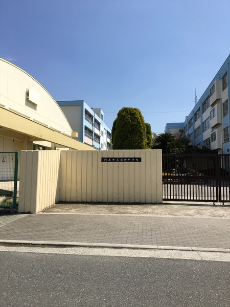 門真市下馬伏町の中古一戸建て(門真市立第四中学校)