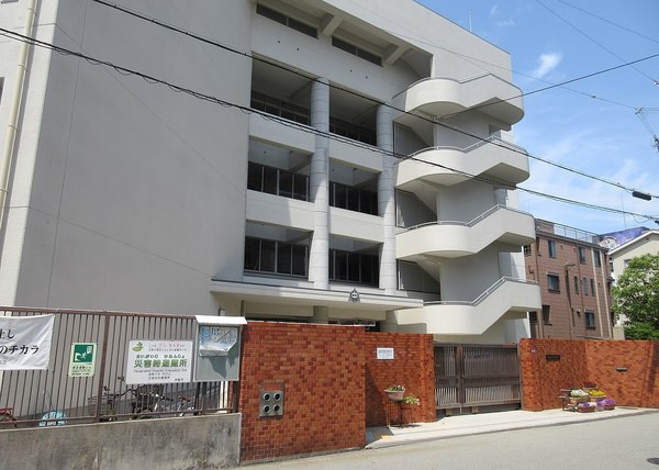 ドルチェヴィータ福島(大阪市立野田中学校)
