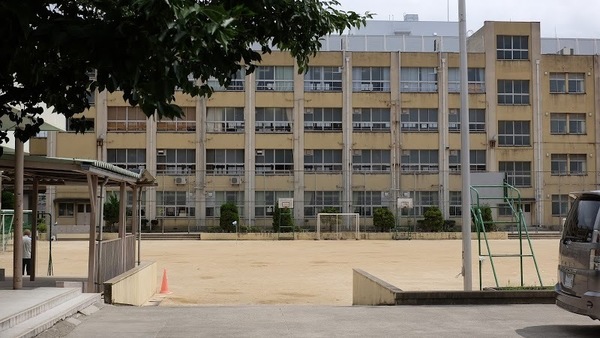 ネオハイツ城東(大阪市立鯰江東小学校)