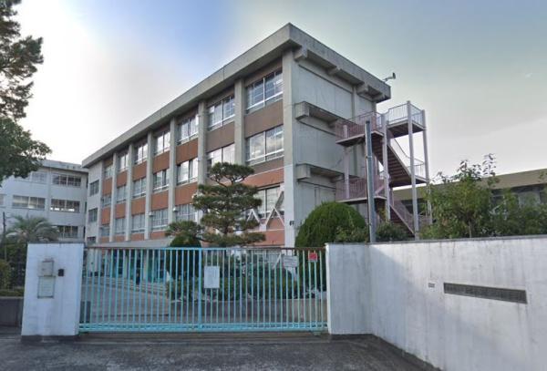 寝屋川市川勝町の中古一戸建て(寝屋川市立国松緑丘小学校)