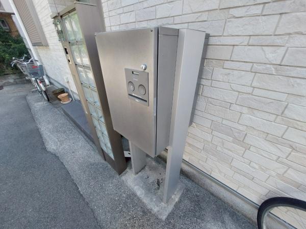 大阪市此花区西九条3丁目の中古一戸建て(玄関)