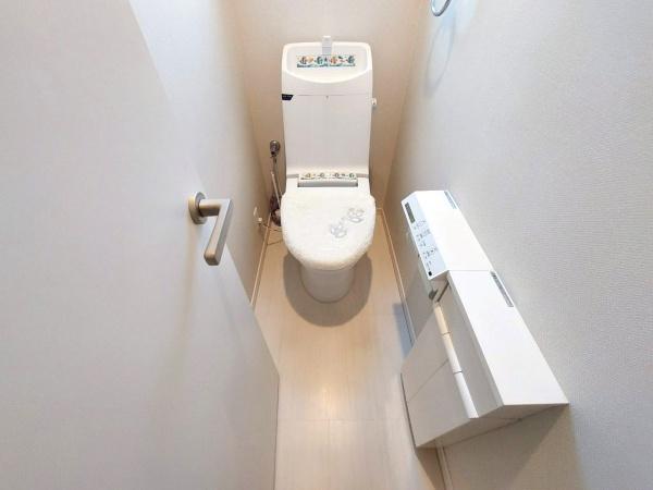 大阪市此花区西九条3丁目の中古一戸建て(トイレ)