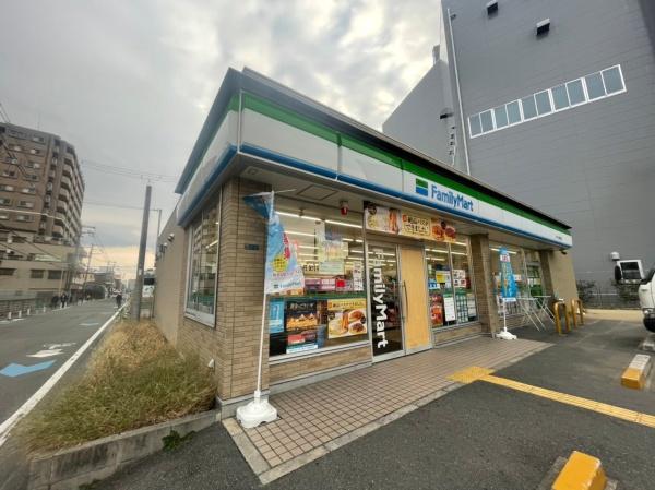 クレアガーデン守口ラヴィス(ファミリーマート守口八雲東町店)