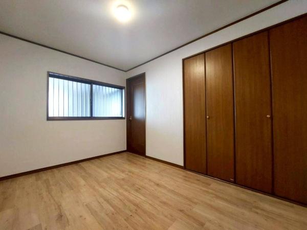 寝屋川市北大利町の中古一戸建て