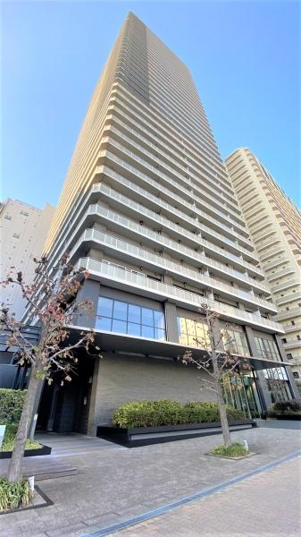 ルネッサなんばタワー