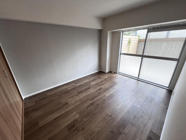 日商岩井城北ハイツ１号館