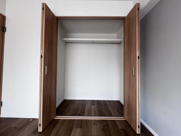 日商岩井城北ハイツ１号館