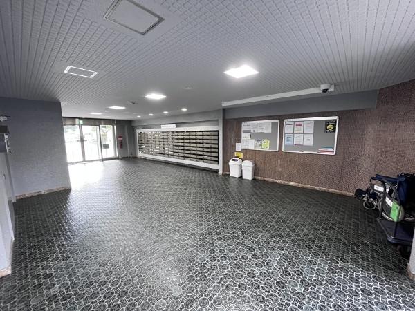 日商岩井城北ハイツ１号館